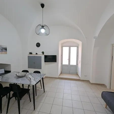 Lägenhet Via Del Muro Antico Sannicandro di Bari