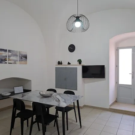 Lägenhet Via Del Muro Antico Sannicandro di Bari