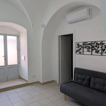 Via Del Muro Antico * Sannicandro di Bari